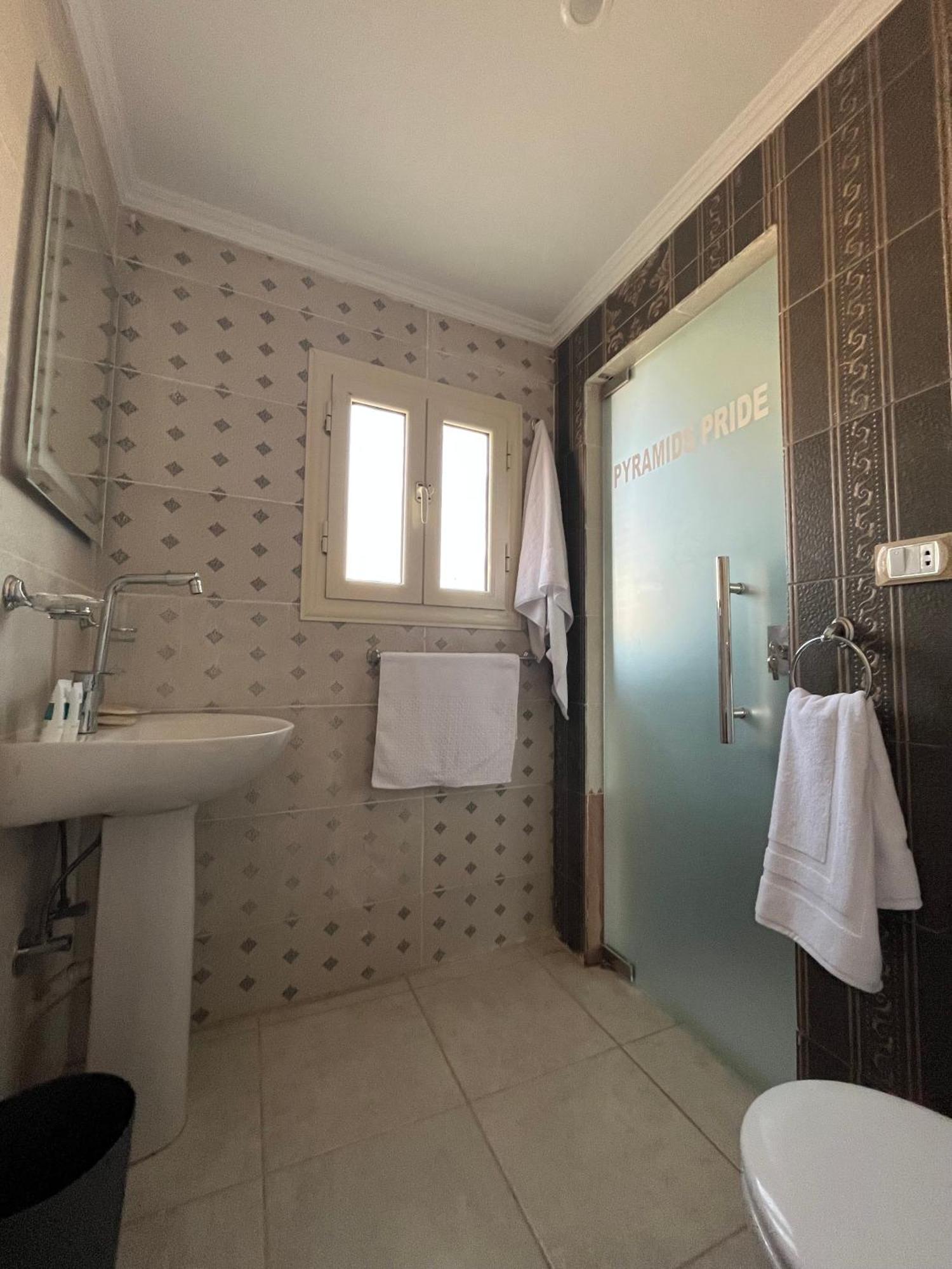 Pyramids Pride Inn Kafret el-Gabal المظهر الخارجي الصورة